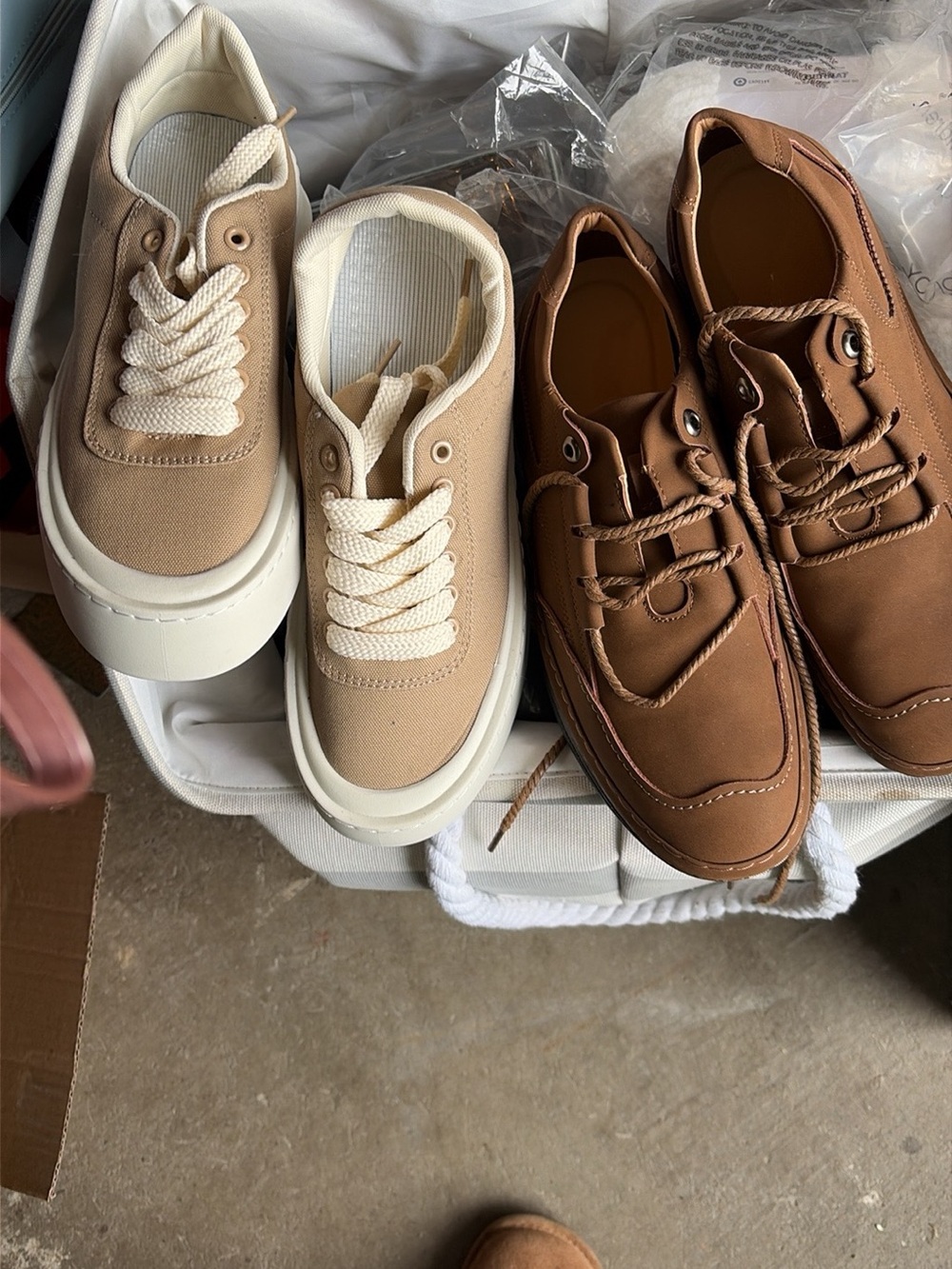 2 pairs of Men's Casual Canvas Sneakers in Beige and Brown size 8-8.5